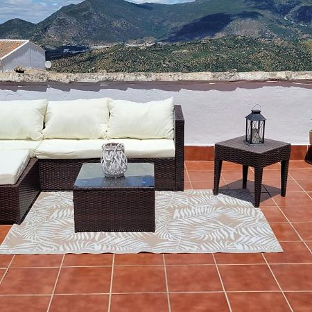 Apartamentos Mirador En La Plaza De Zahara Zahara De La Sierra Kültér fotó