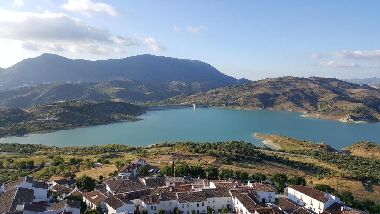 Apartamentos Mirador En La Plaza De Zahara Zahara De La Sierra Kültér fotó